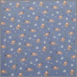 Katoenen jerseymuis op de bloemenweide lichtblauw