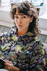 Year-round sweat digital jungle birds - dark blue