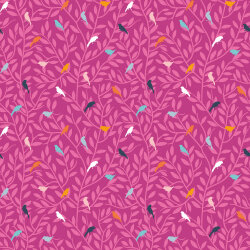 Baumwollpopeline bunte Vögel auf Zweigen - pink